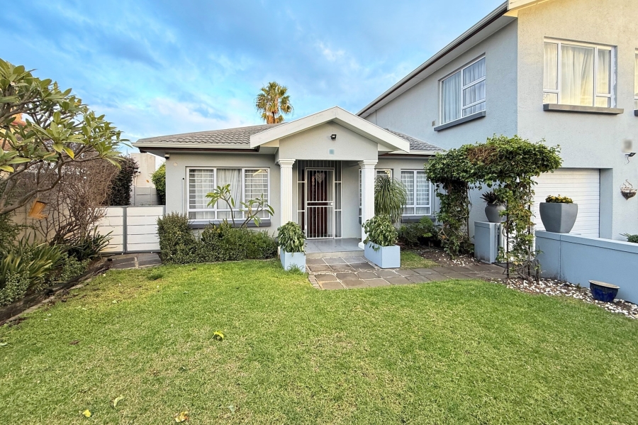 2 Bedroom Property for Sale in Welgelegen 3 Western Cape